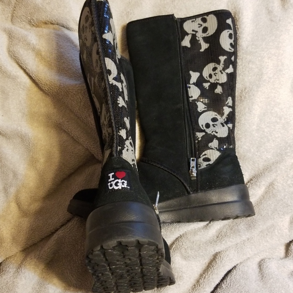 authentic uggs sequin skulls